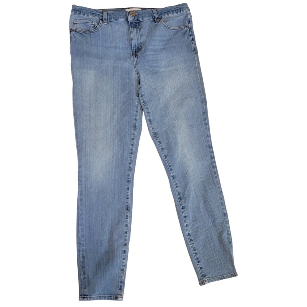 LOFT Light Wash Denim Jeggings Size 31 / 12